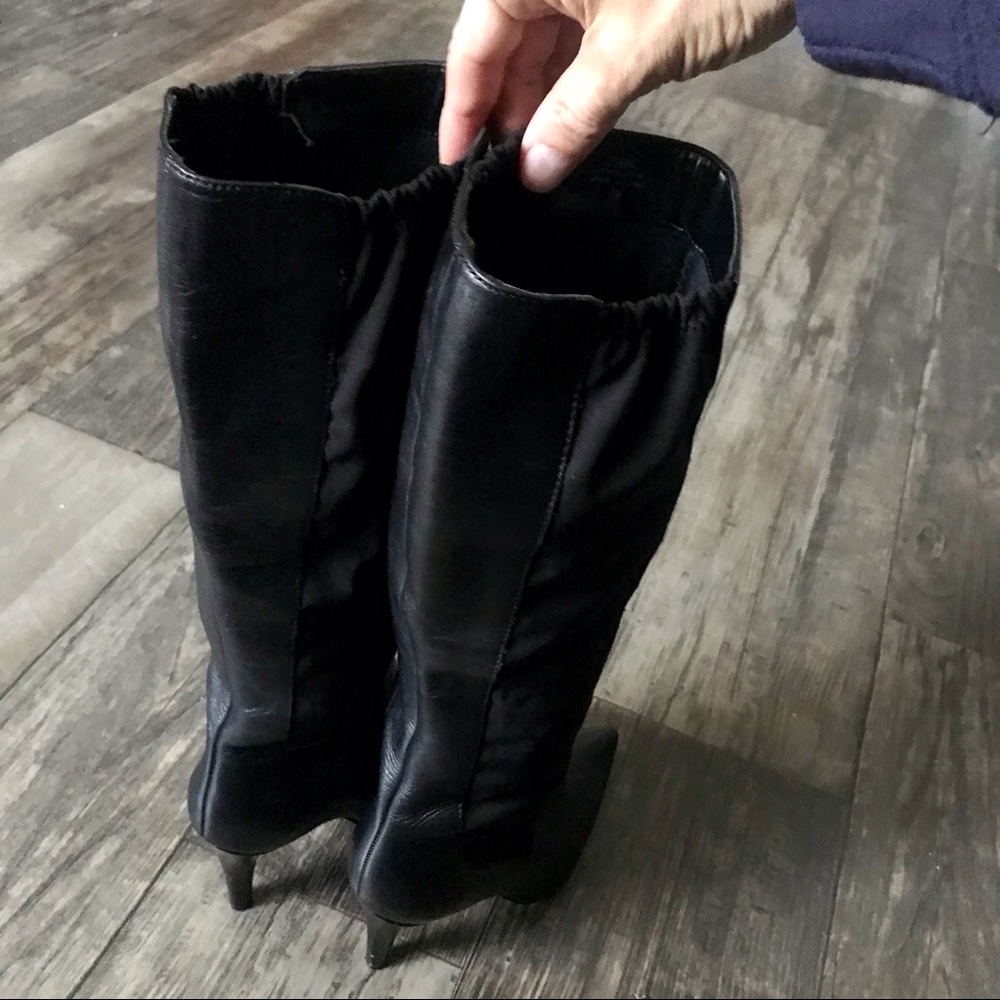 Tahari Black Leather Pull On High Heeled Boots 7 - Picture 8 of 16